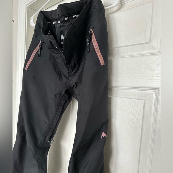 Burton Women’s GORE-TEX insulated Snowboard Pants - black in size Small - Picture 11 of 12